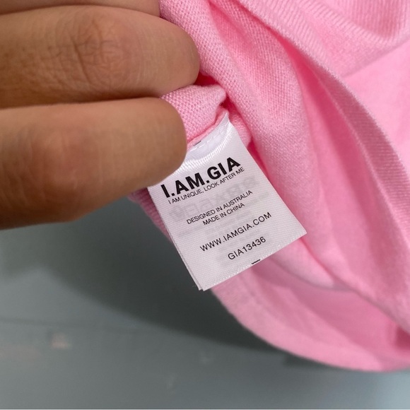 I AM GIA Ginra Top Short Sleeve Cut Out Button Detail Girly Pink Barbie Sz L - Picture 4 of 6